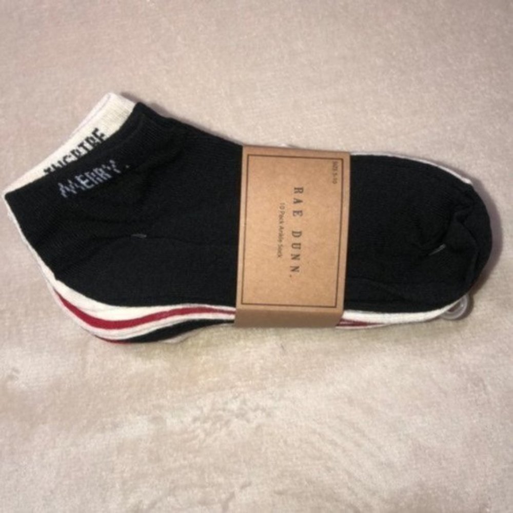 Rae Dunn Set of 10 Holiday Ankle Socks